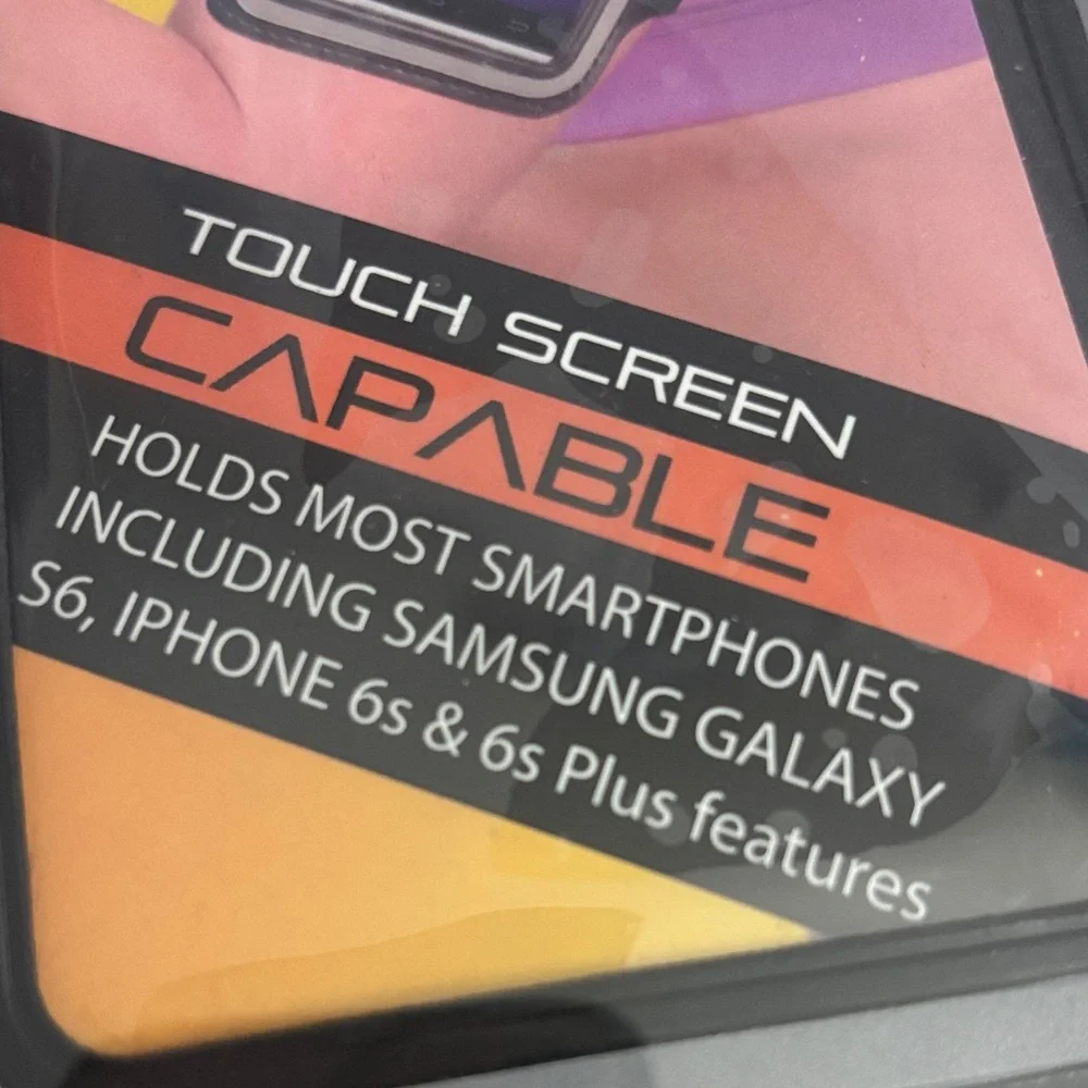 Sports armband - Touch Screen Capable Smartphone Holder